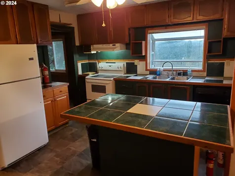 17970 Beaver Falls Road Clatskanie OR 97016