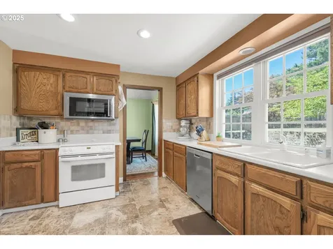 19977 NW Metolius Drive Portland OR 97229