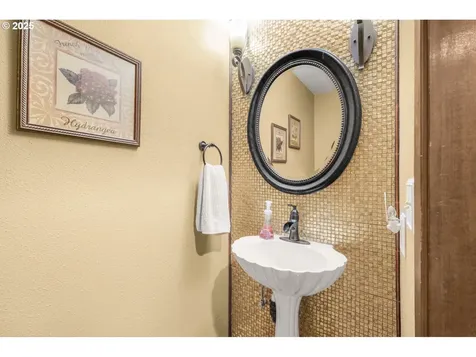 19977 NW Metolius Drive Portland OR 97229