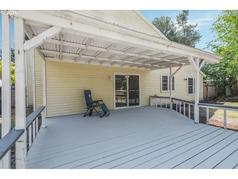 19977 NW Metolius Drive Portland OR 97229