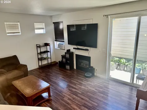 1637 Riley Lane Eugene OR 97402