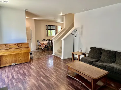 1637 Riley Lane Eugene OR 97402