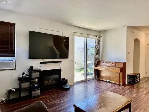 1637 Riley Lane Eugene OR 97402