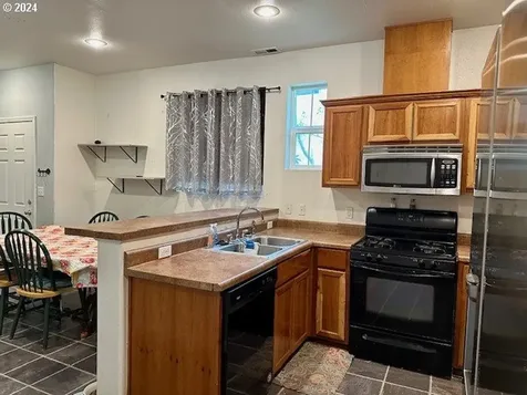 1637 Riley Lane Eugene OR 97402