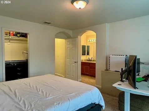 1637 Riley Lane Eugene OR 97402