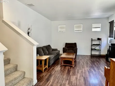 1637 Riley Lane Eugene OR 97402