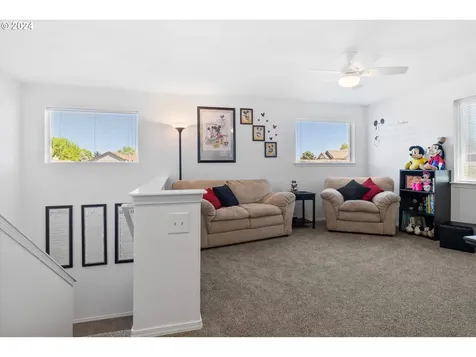 2056 Nw 20th Court Redmond OR 97756