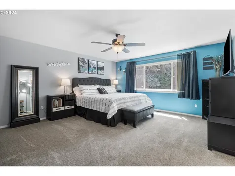 2056 Nw 20th Court Redmond OR 97756