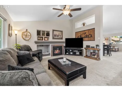 2056 Nw 20th Court Redmond OR 97756