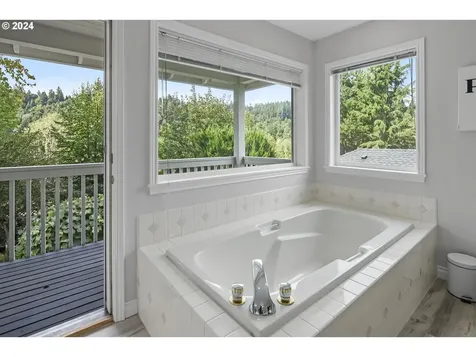 757 Nicole Drive West Linn OR 97068