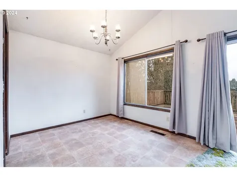 10705 Ne Fox Farm Road Dundee OR 97115