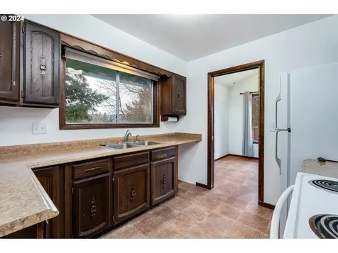 10705 Ne Fox Farm Road Dundee OR 97115