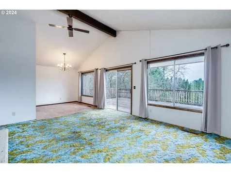 10705 Ne Fox Farm Road Dundee OR 97115