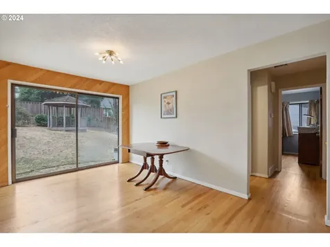 4768 Sw Iowa Street Portland OR 97221