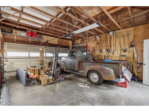 4768 Sw Iowa Street Portland OR 97221