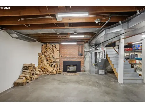 4768 Sw Iowa Street Portland OR 97221