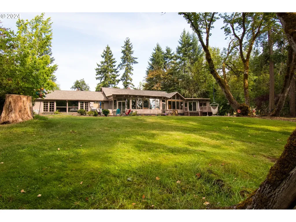1802 Fisher Road Roseburg OR 97471