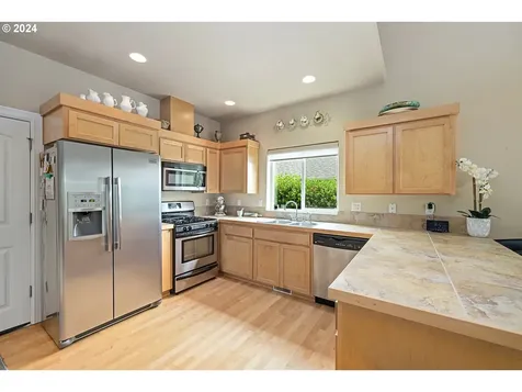 4660 Ne Union Loop Lincoln City OR 97367