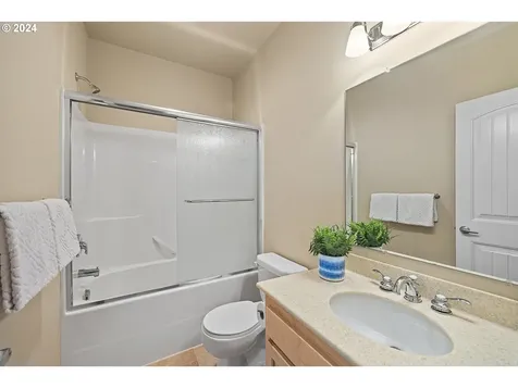 4660 Ne Union Loop Lincoln City OR 97367