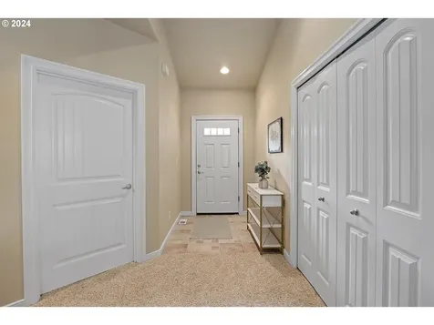4660 Ne Union Loop Lincoln City OR 97367