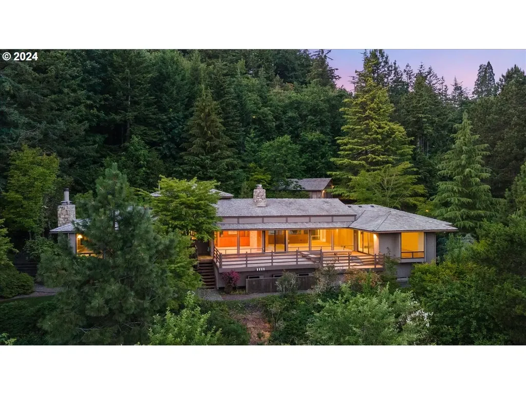 4027 Sw Downs View Court Portland OR 97221