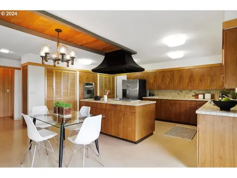 4027 Sw Downs View Court Portland OR 97221