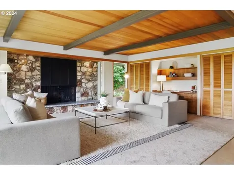 4027 Sw Downs View Court Portland OR 97221