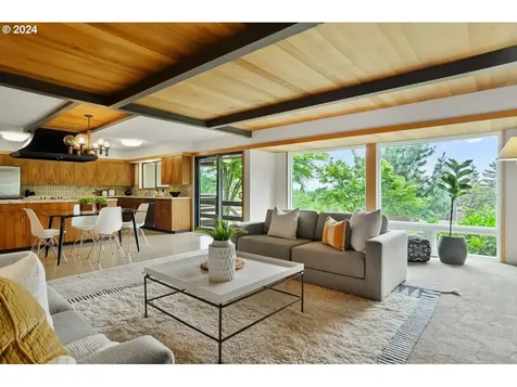 4027 Sw Downs View Court Portland OR 97221