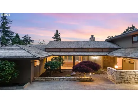 4027 Sw Downs View Court Portland OR 97221