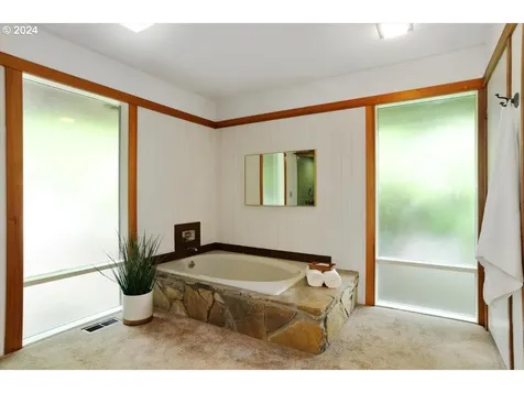 4027 Sw Downs View Court Portland OR 97221