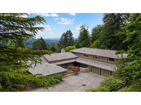 4027 Sw Downs View Court Portland OR 97221