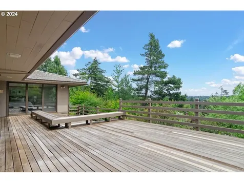 4027 Sw Downs View Court Portland OR 97221