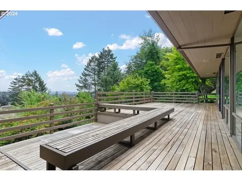 4027 Sw Downs View Court Portland OR 97221