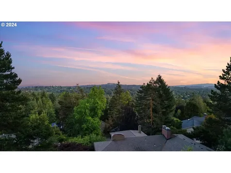 4027 Sw Downs View Court Portland OR 97221