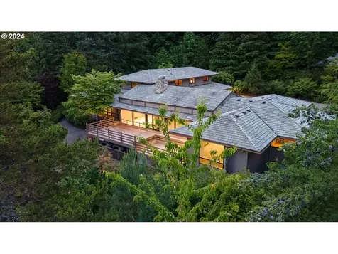 4027 Sw Downs View Court Portland OR 97221