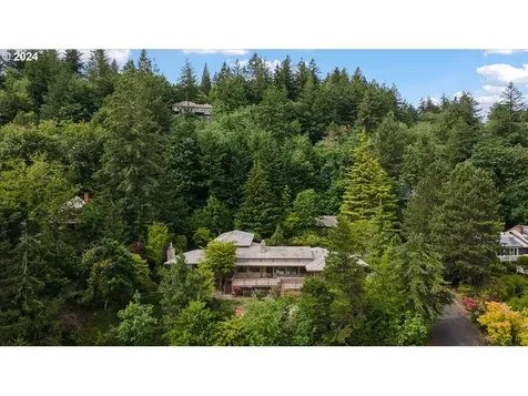 4027 Sw Downs View Court Portland OR 97221