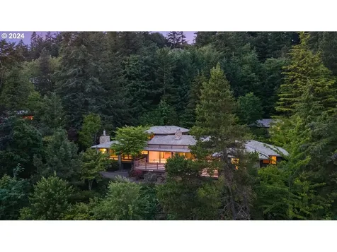 4027 Sw Downs View Court Portland OR 97221