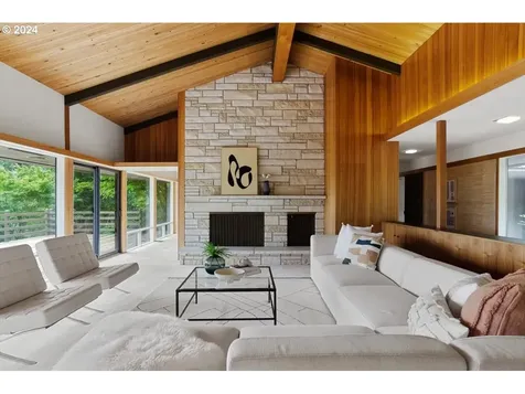 4027 Sw Downs View Court Portland OR 97221