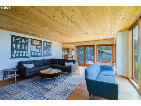 37635 Treasure Hunters Lane Nehalem OR 97131