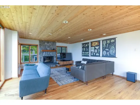 37635 Treasure Hunters Lane Nehalem OR 97131