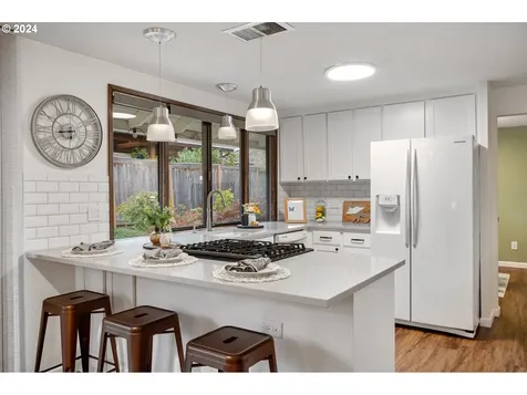 12065 SW Morning Hill Drive Portland OR 97223