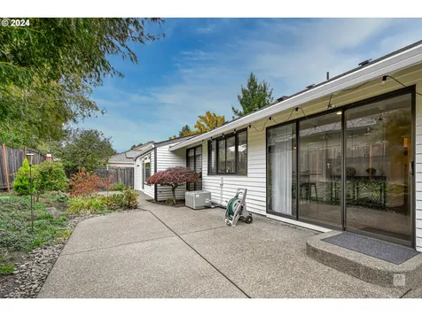 12065 SW Morning Hill Drive Portland OR 97223