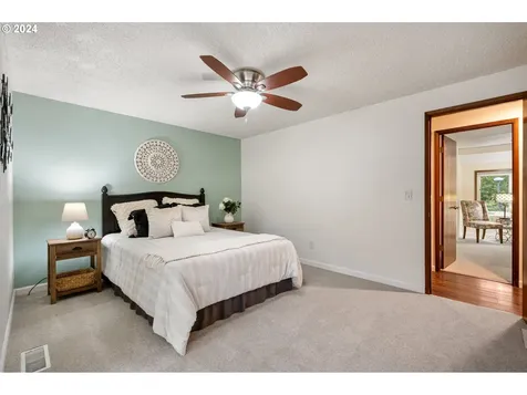 12065 SW Morning Hill Drive Portland OR 97223