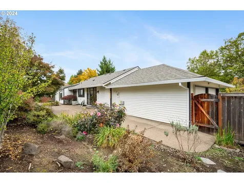 12065 SW Morning Hill Drive Portland OR 97223