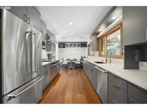 1807 Sw Clifton Street Portland OR 97201
