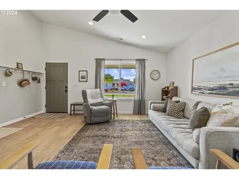 2311 36th Avenue Longview WA 98632