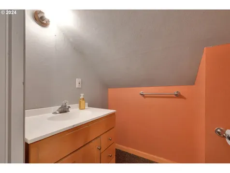 2705 Adams Street Eugene OR 97405