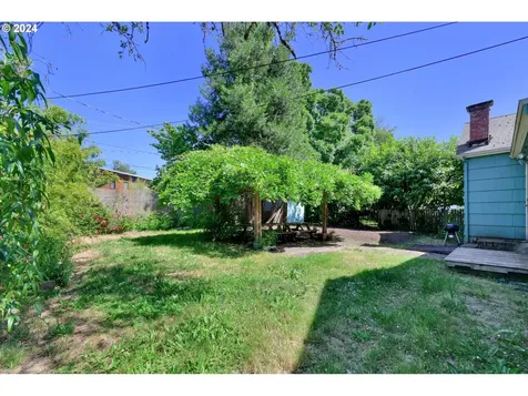 2705 Adams Street Eugene OR 97405