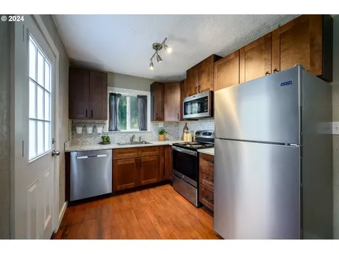 619 NW 10th Street Mcminnville OR 97128