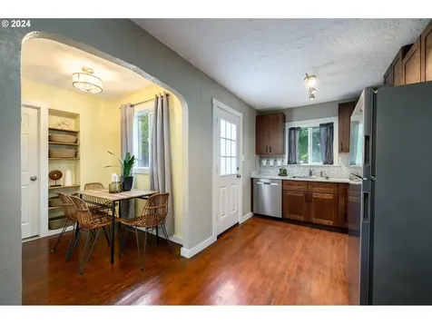 619 NW 10th Street Mcminnville OR 97128